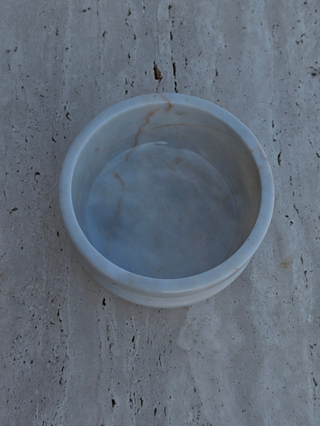 Large Polished Marble Pet Bowl – Natural Stone Food & Water Dish – Luxury Dog & Cat Feeding Bowl – 19 cm Diameter, 10 cm Height
